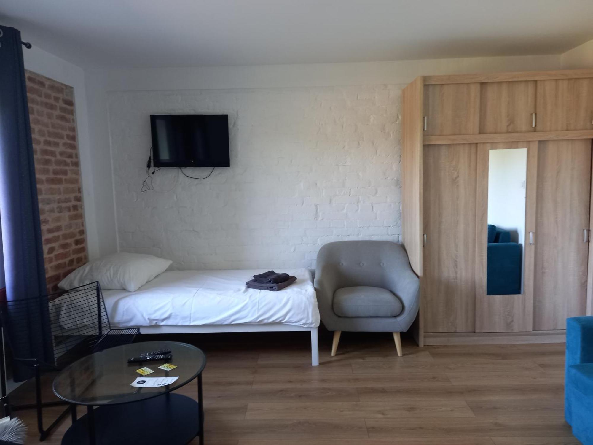 Leon'S Rooms Żary Exterior foto