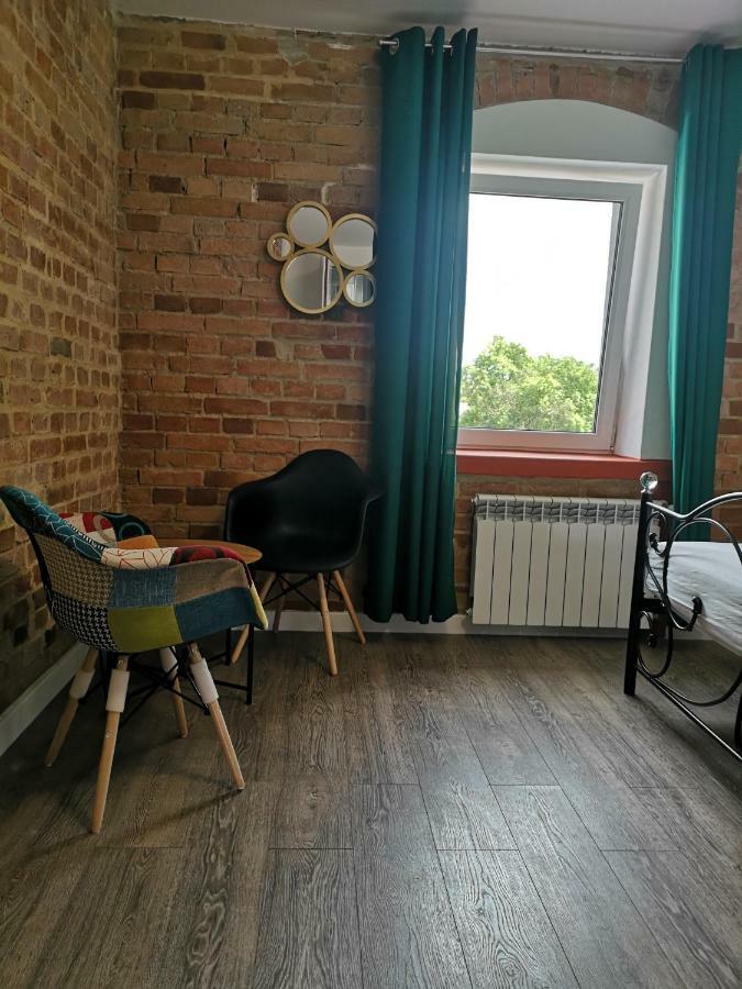Leon'S Rooms Żary Exterior foto